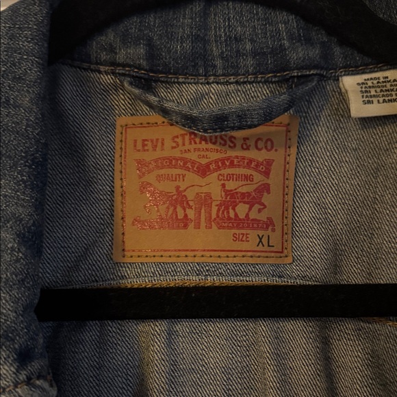Levi's Indigo Denim Jacket - Picture 2 of 5